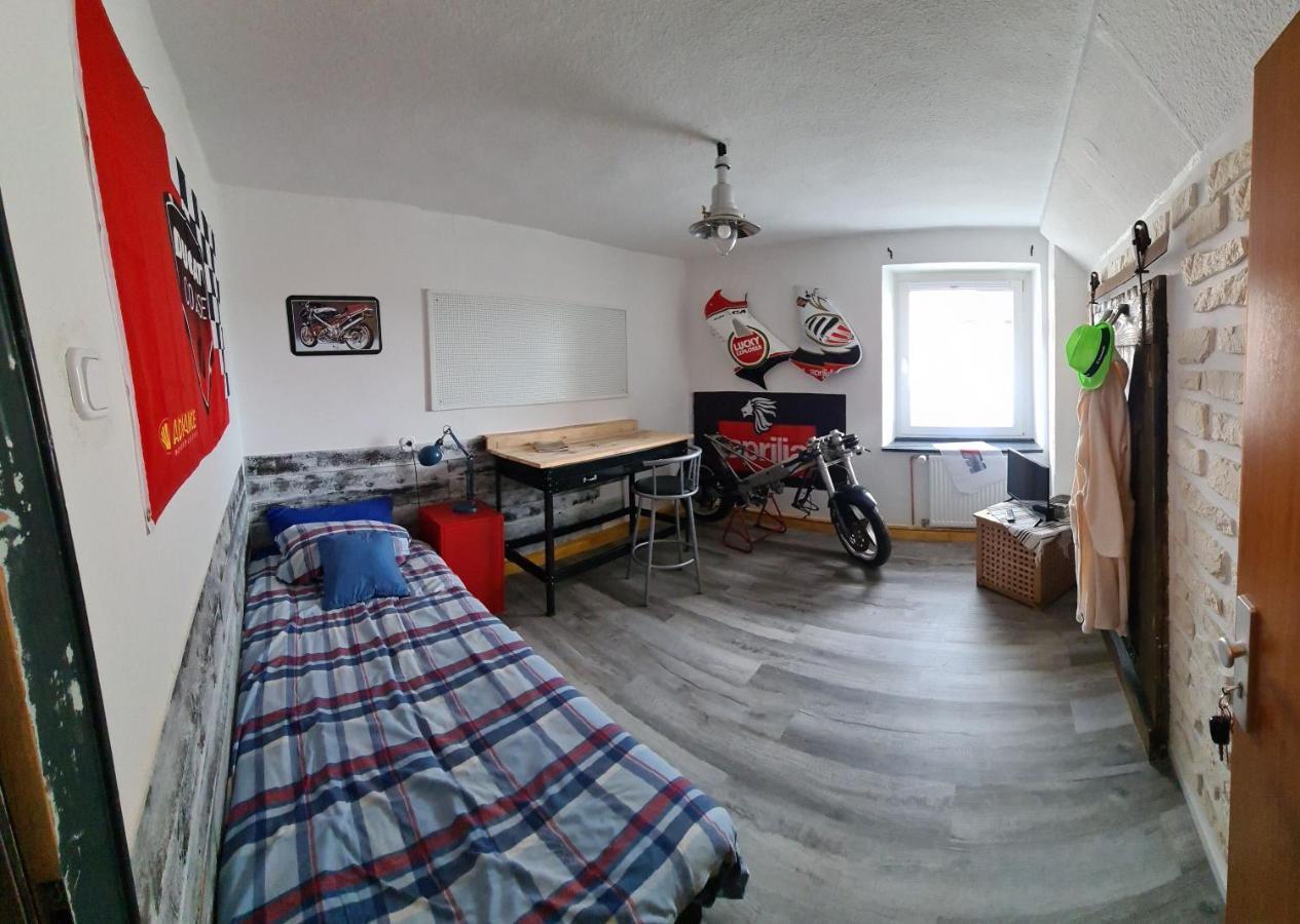 Gaestehaus Fuchsroehre Welcherath Bagian luar foto